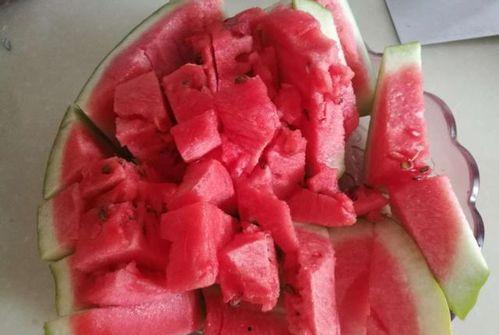 韩城黄河滩吃瓜网红视频,网红视频带你体验韩城夏日风情